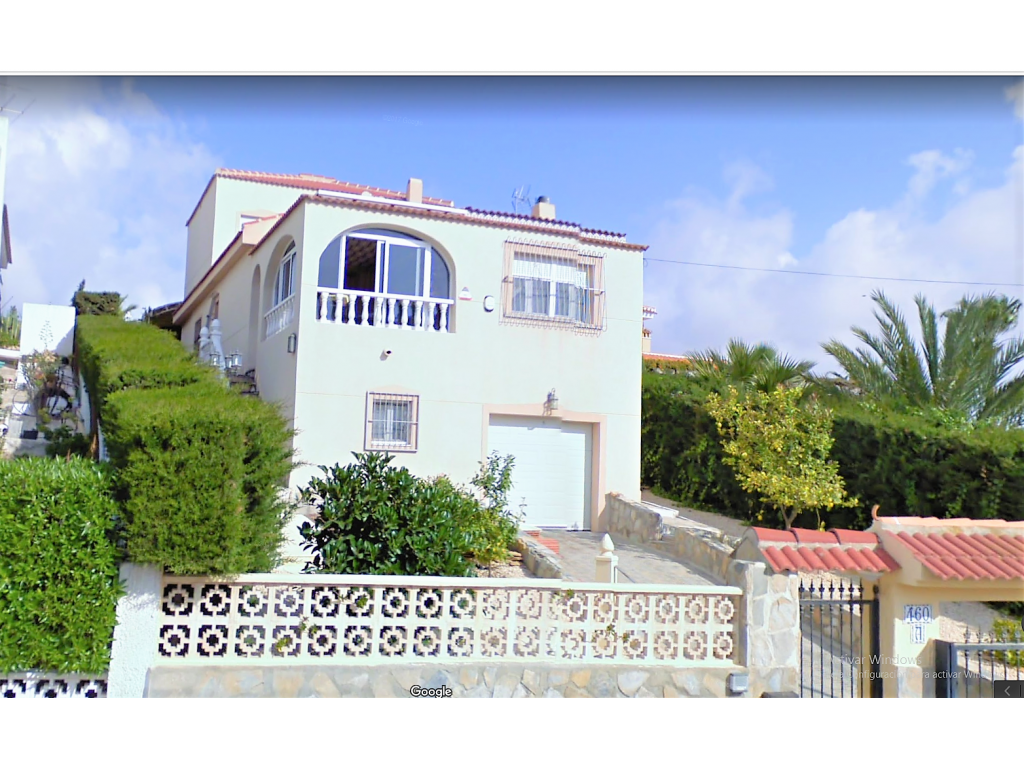 Large 3 Bedroomed 3 Bath Villa in Los Balcones